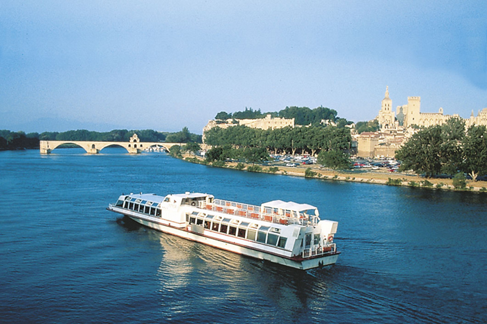 avignon bateau